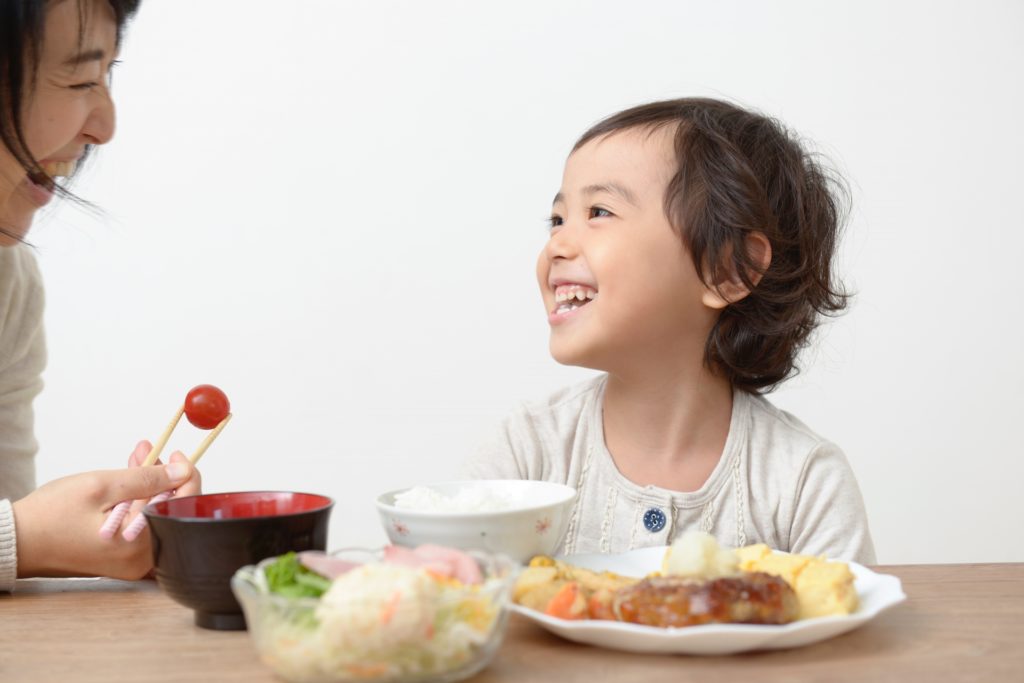 もう、好きなおかずを好きなだけ食べさせればいいじゃん！